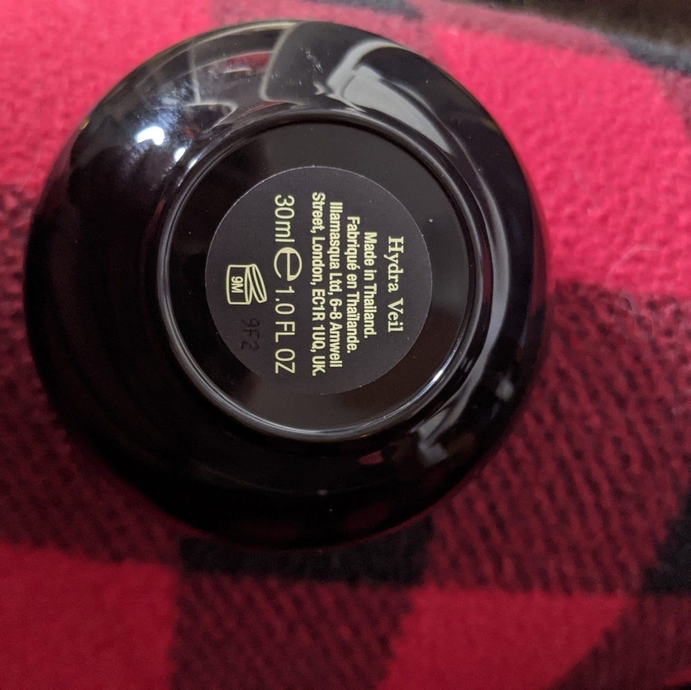 Illamasqua hydra veil primer